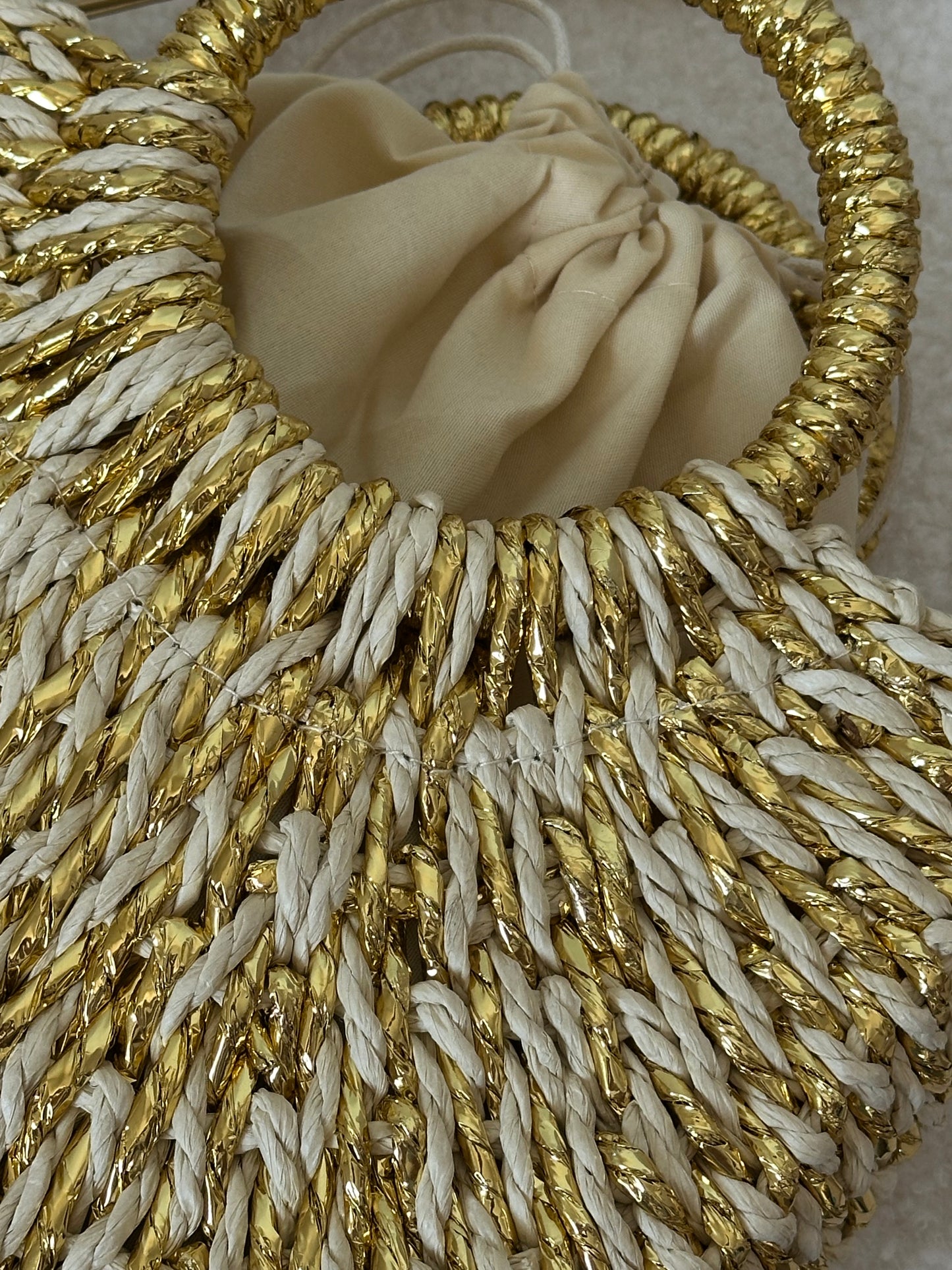 BOLSO RAFIA DORADO