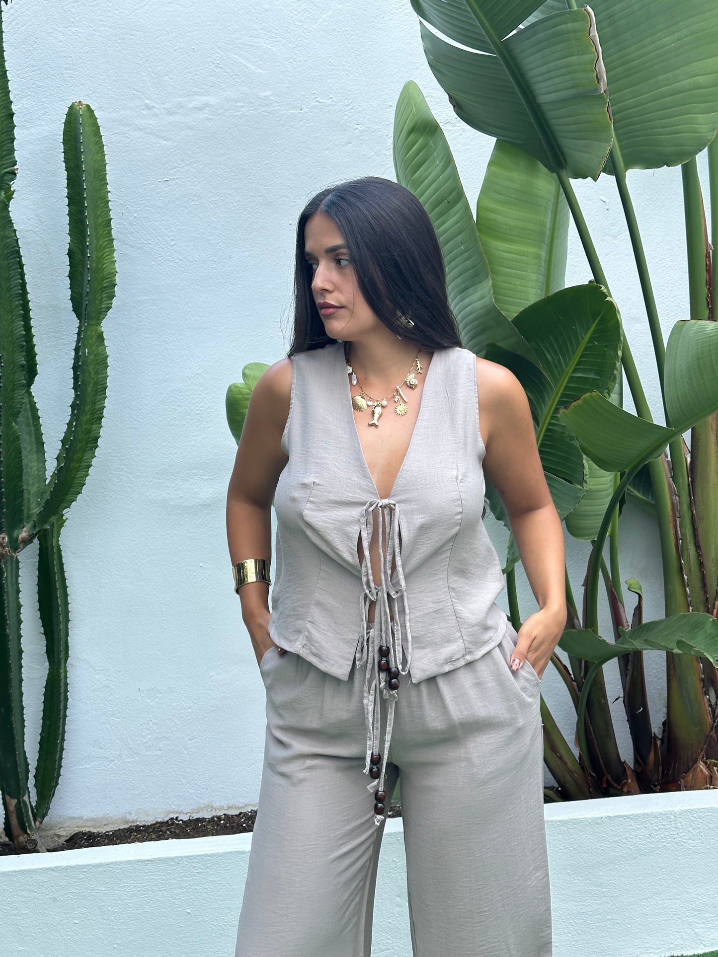 CONJUNTO CHALECO ABALORIOS MADERA