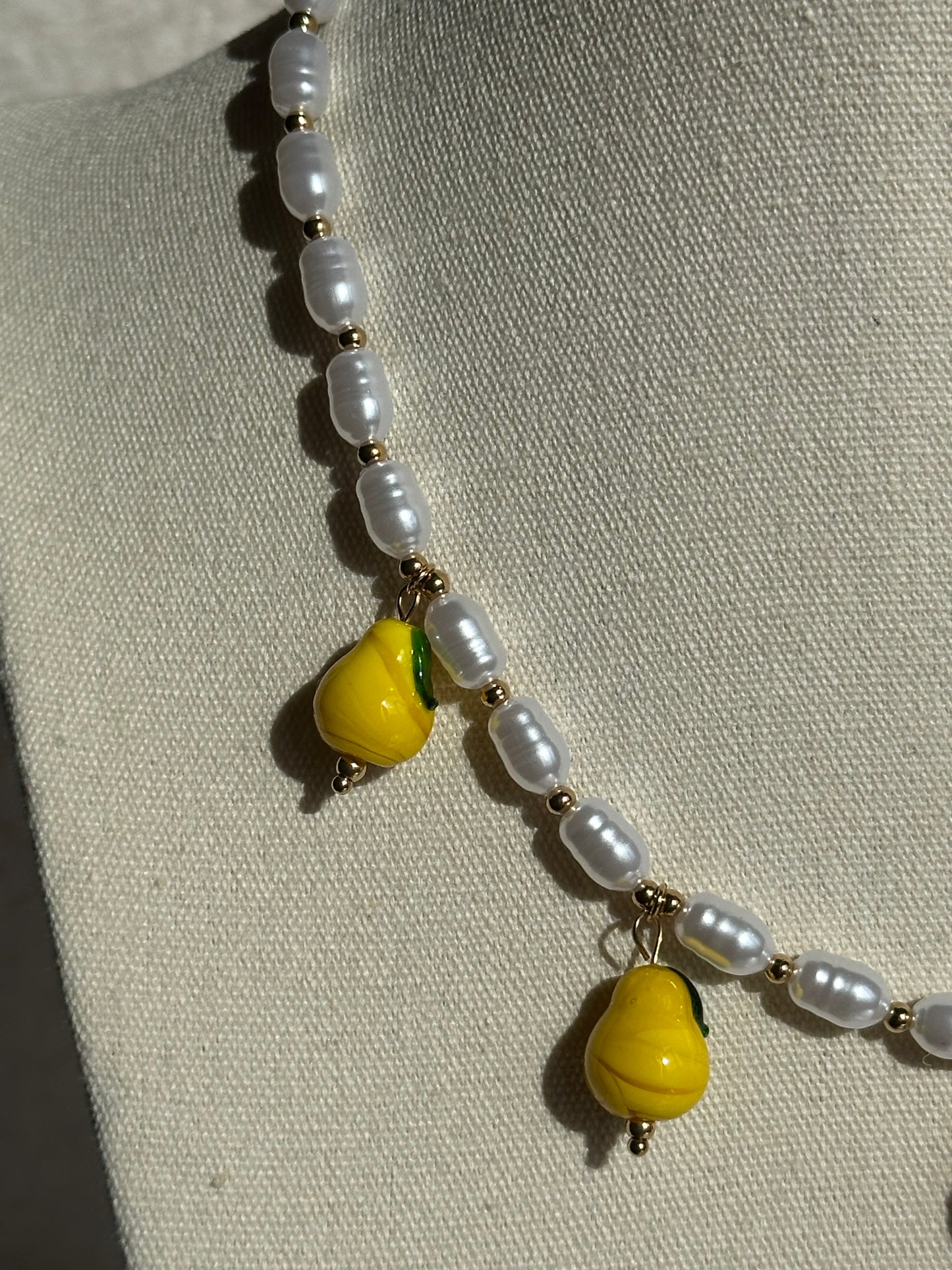 COLLAR PERLAS LIMONES