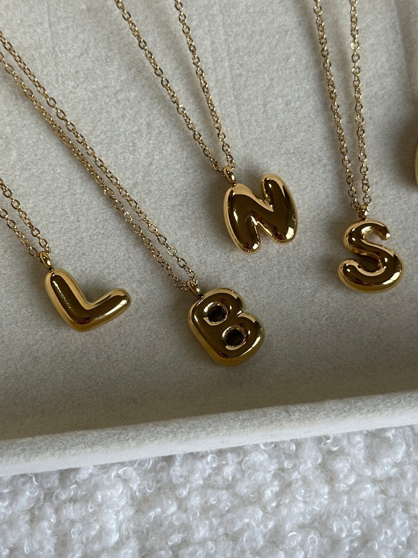 COLGANTE BUBBLE LETTER