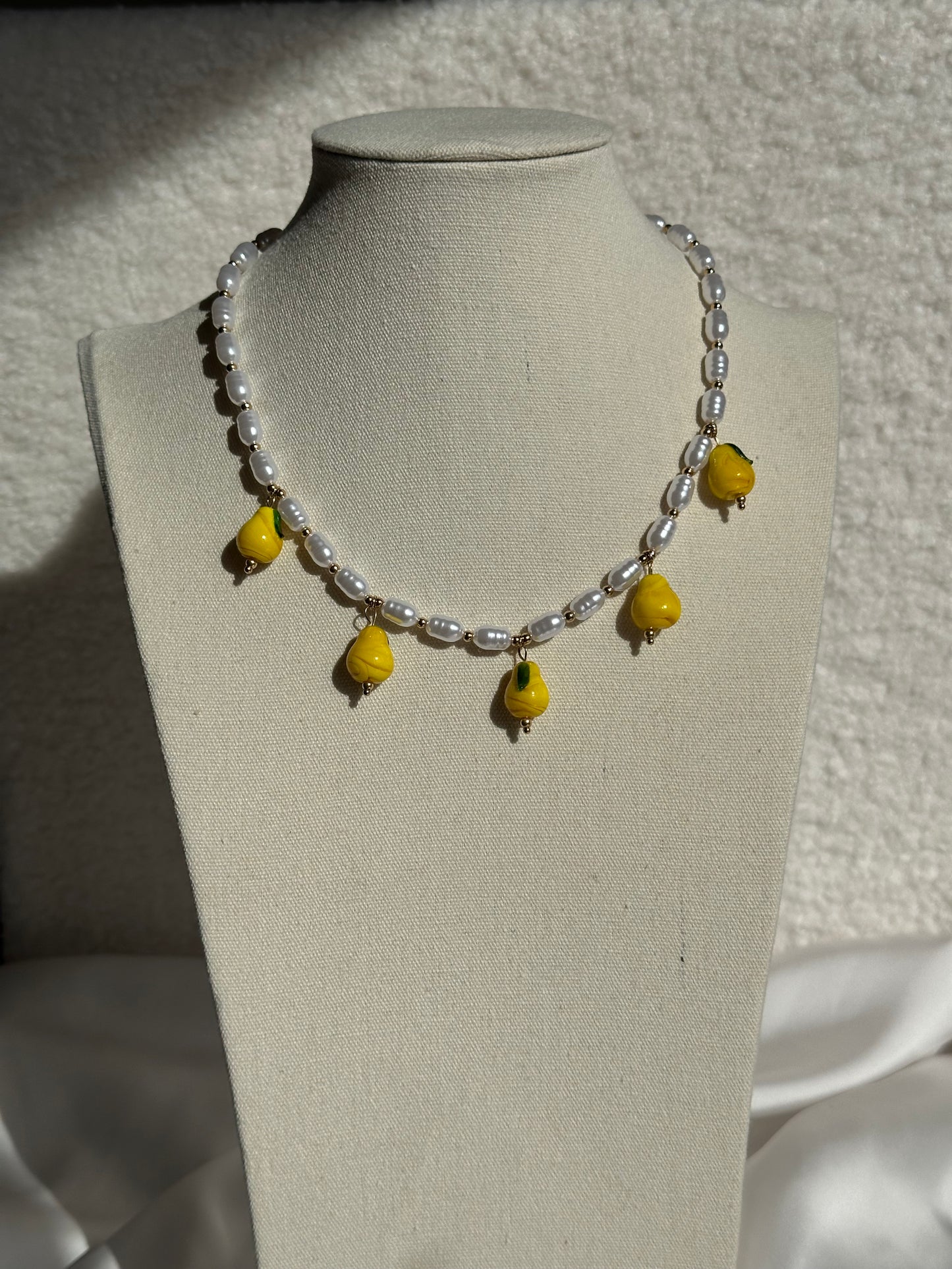 COLLAR PERLAS LIMONES