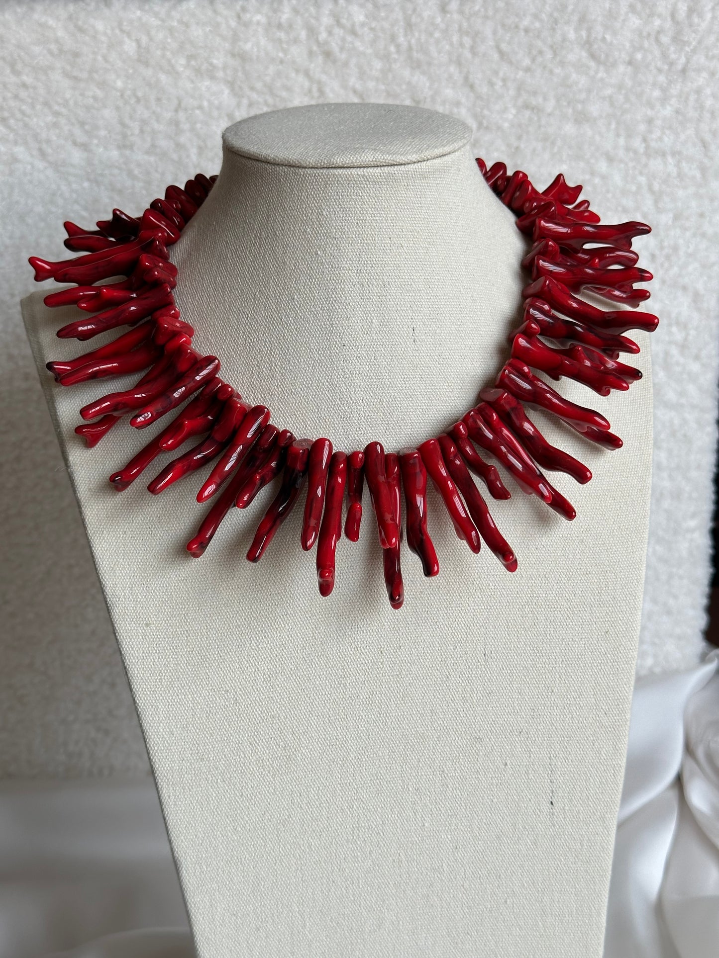COLLAR CORAL ROJO
