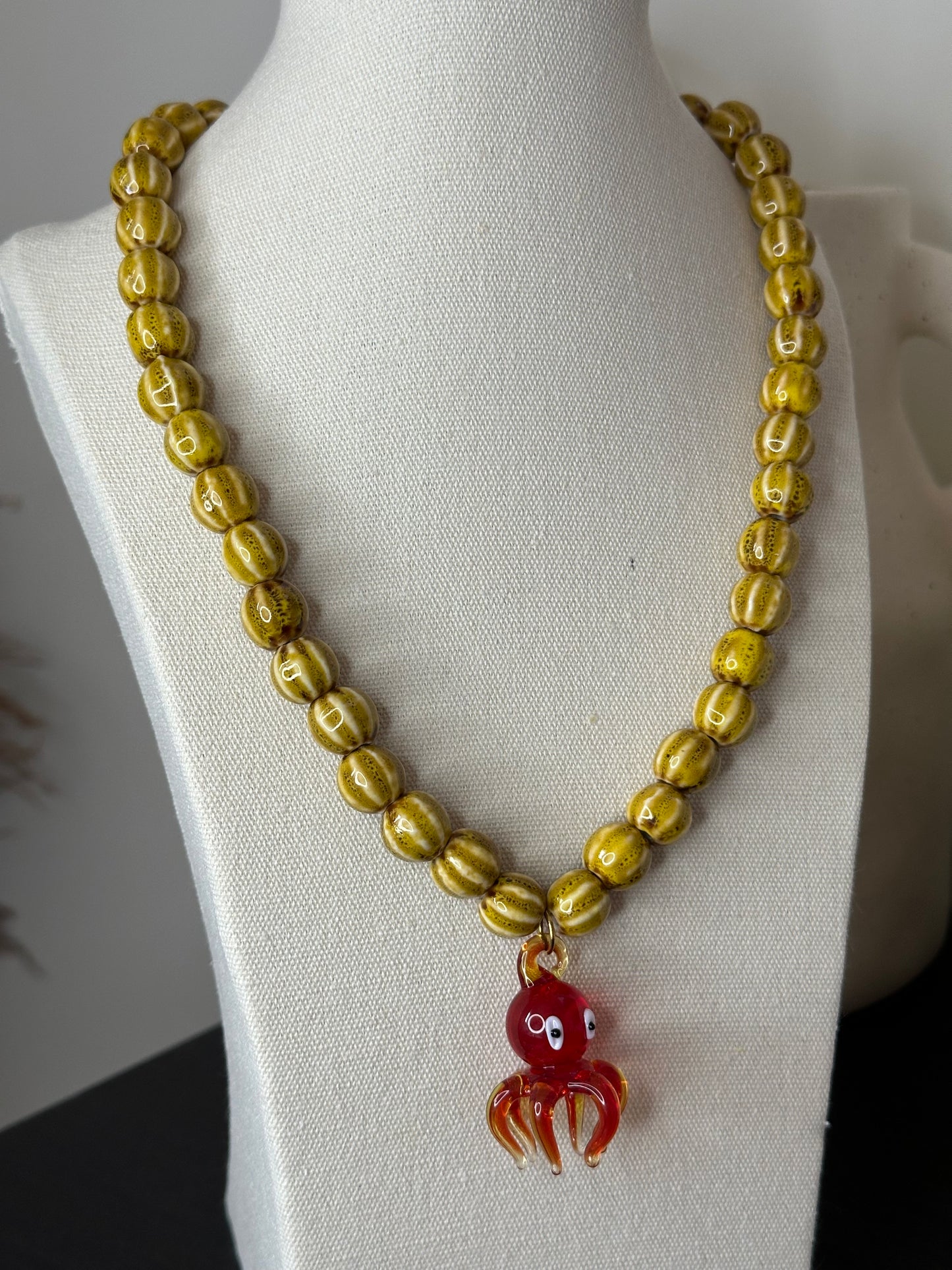 COLLAR PULPO ROJO (PREVENTA)