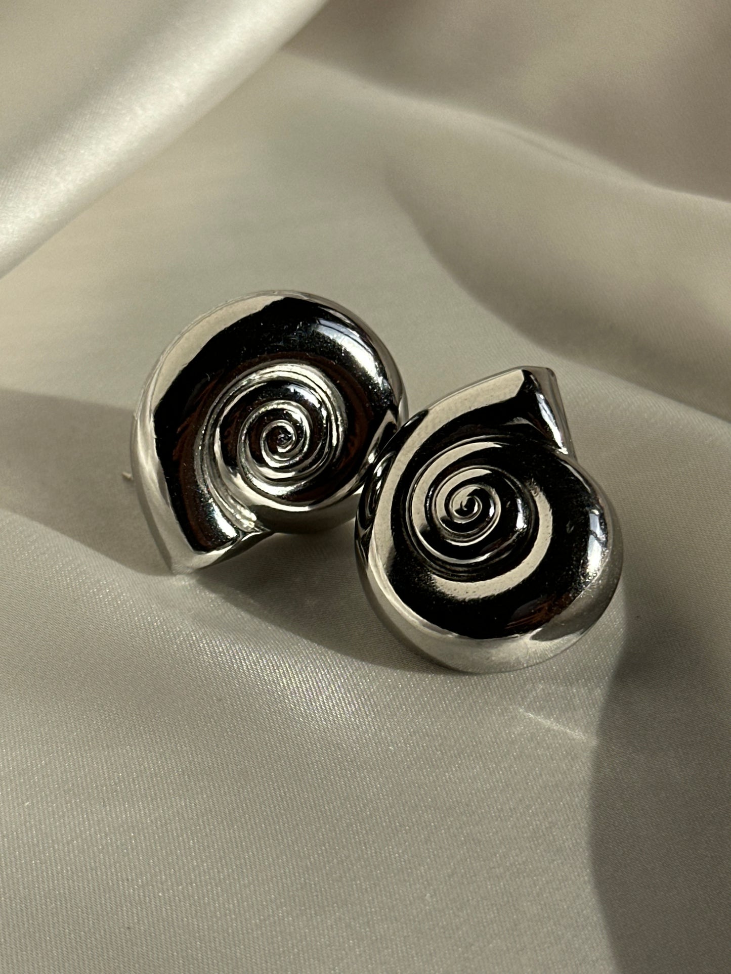 PENDIENTES CARACOLA