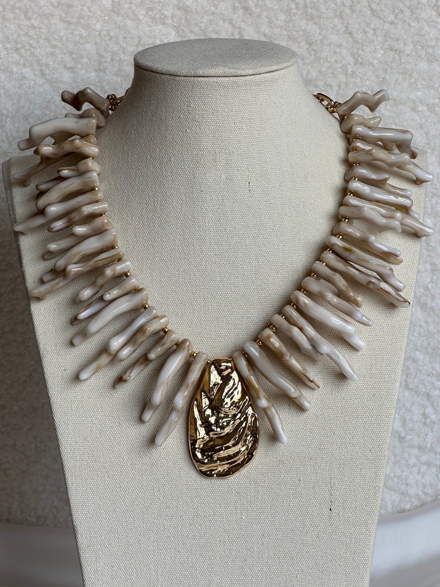COLLAR CORAL OSTRA