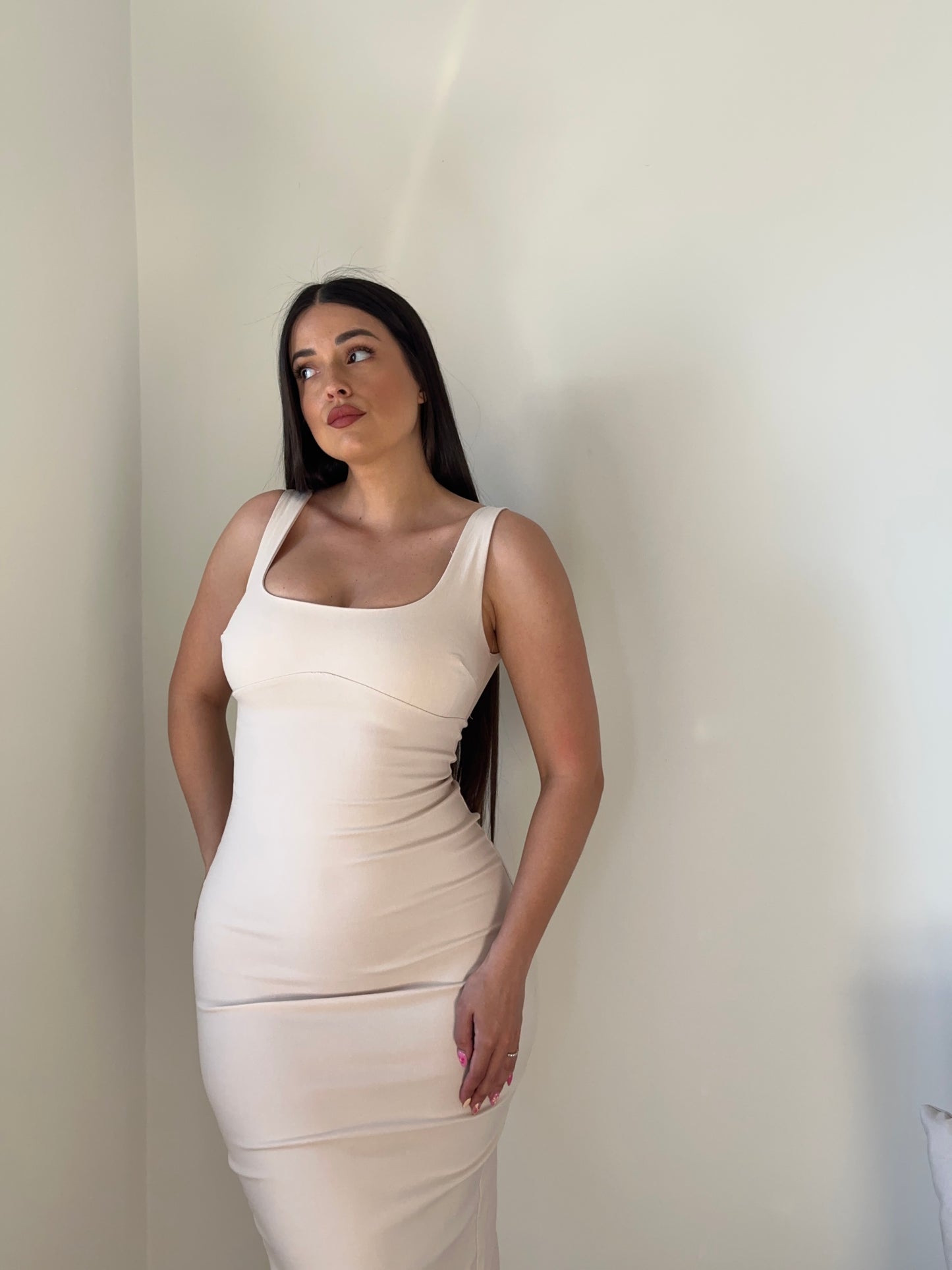 VESTIDO MIDI TIRANTES