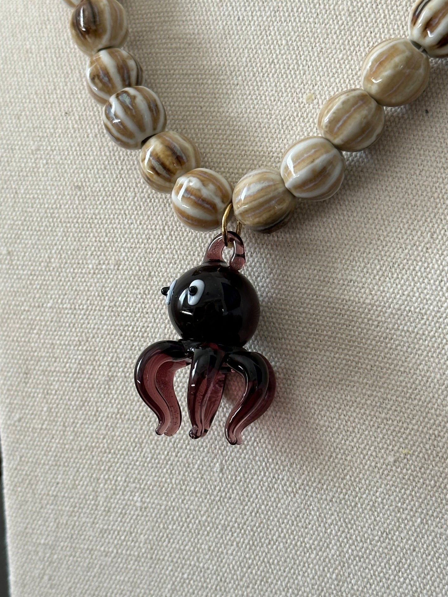 COLLAR PULPO MORADO (PREVENTA)