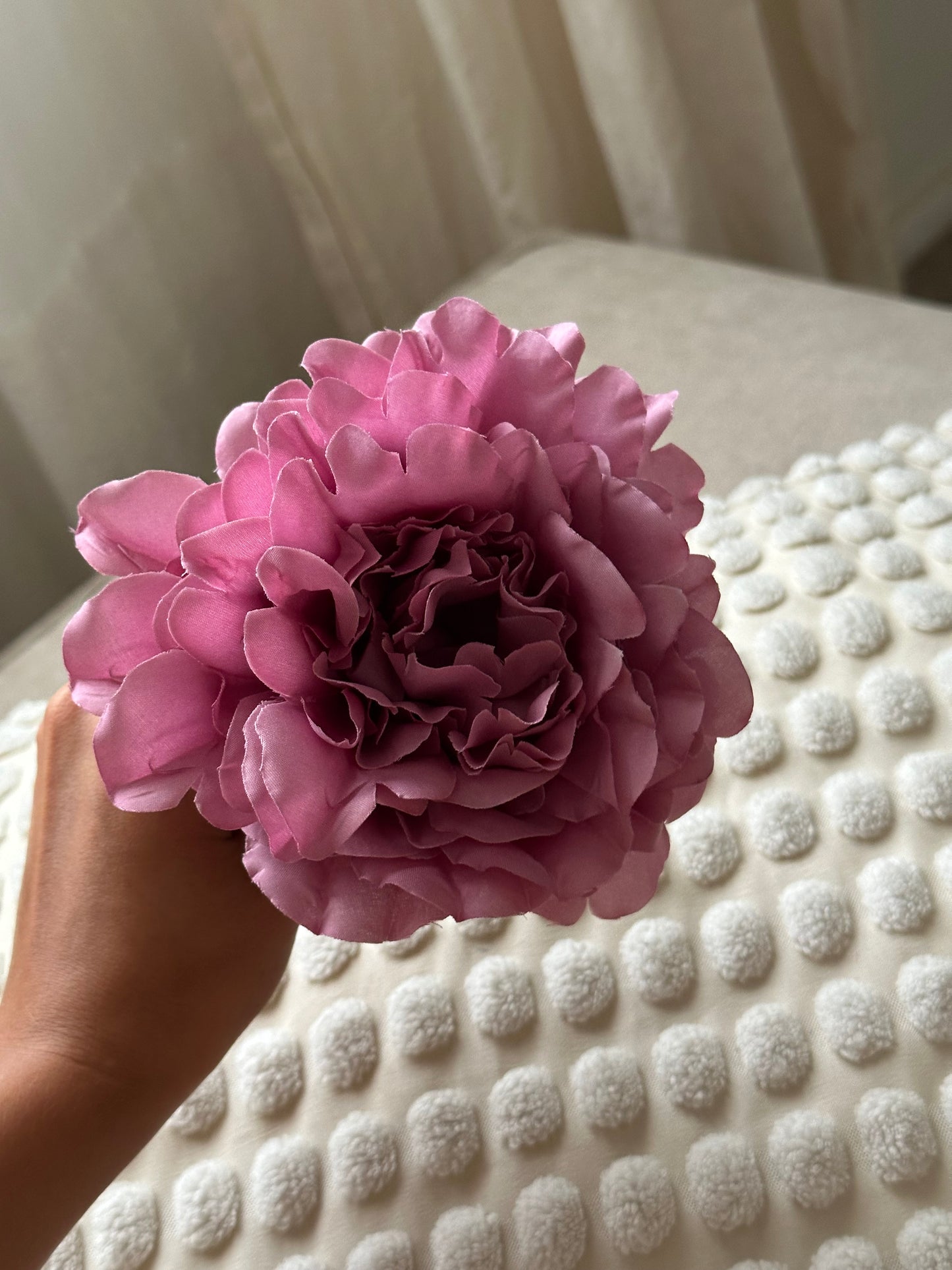 FLORES L