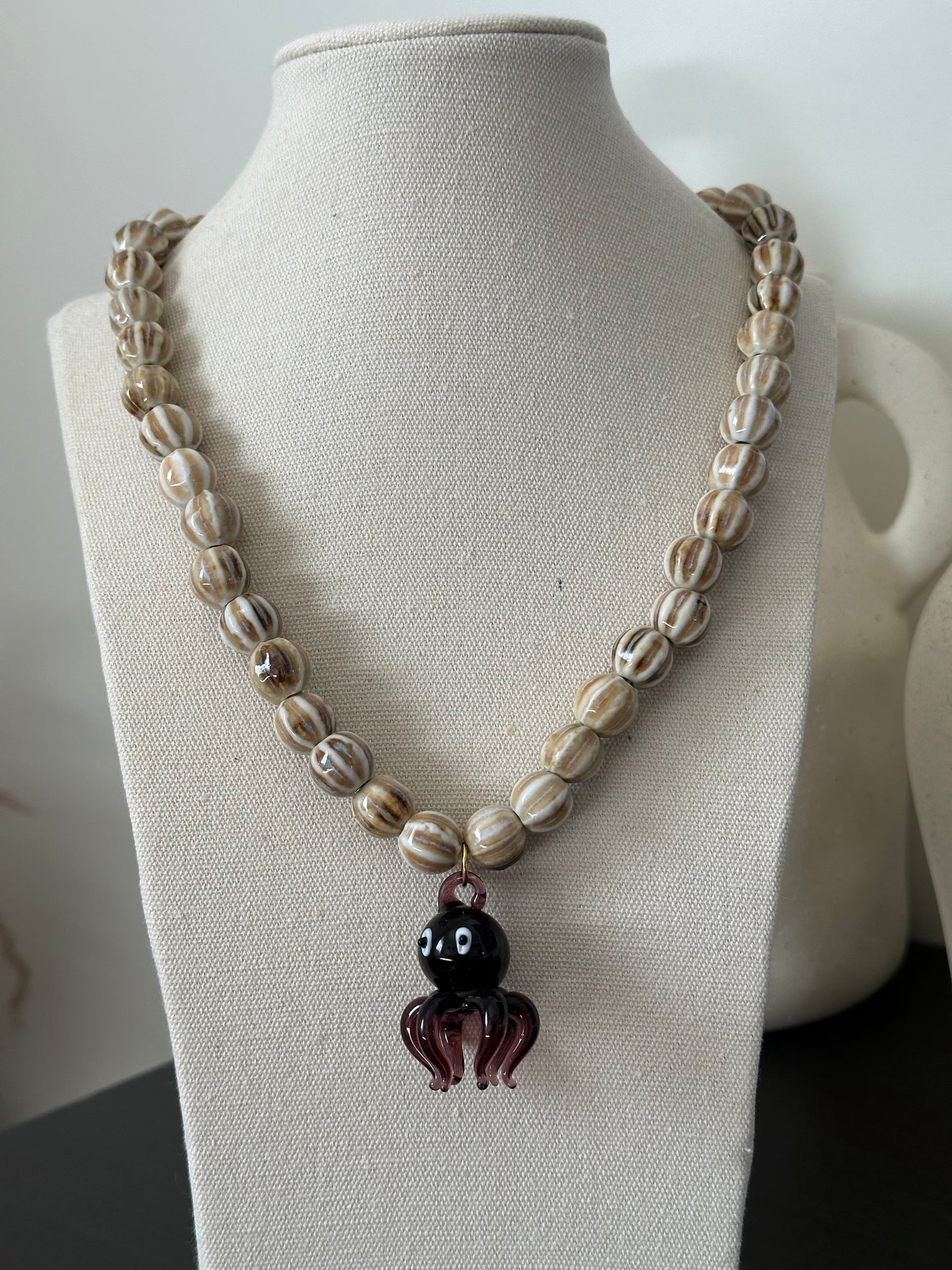 COLLAR PULPO MORADO (PREVENTA)