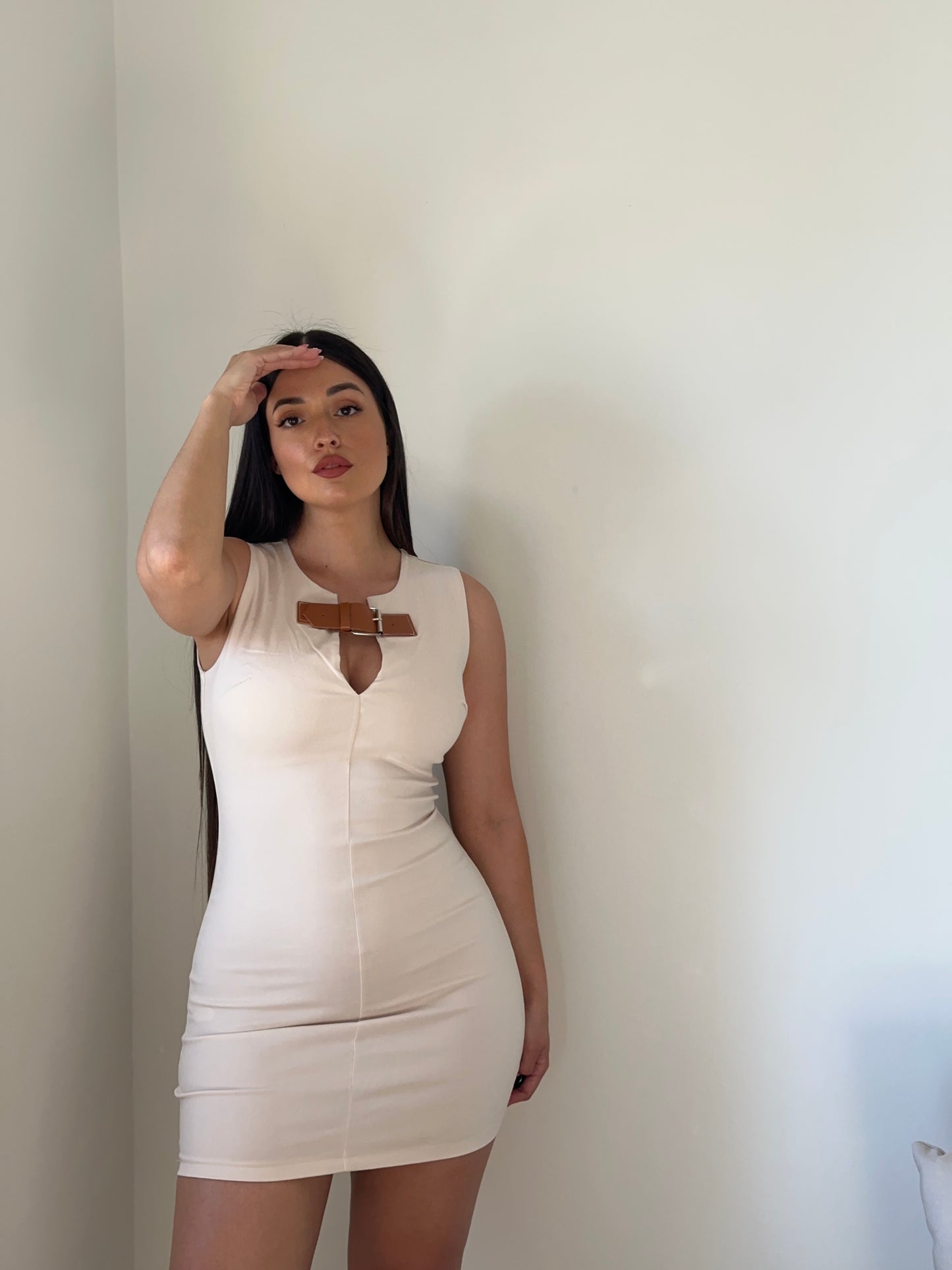 VESTIDO MINI HEBILLA