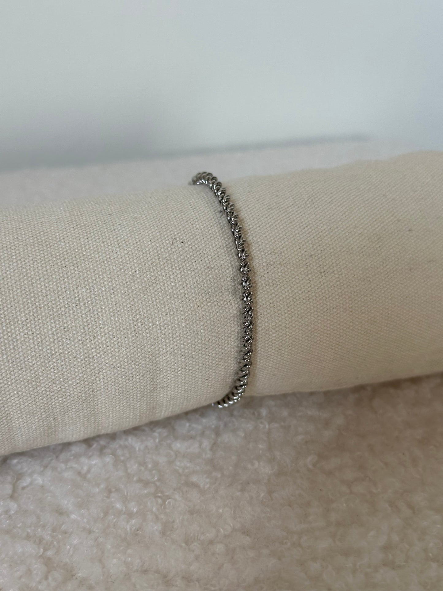 BRAZALETE RÍGIDO LIADO