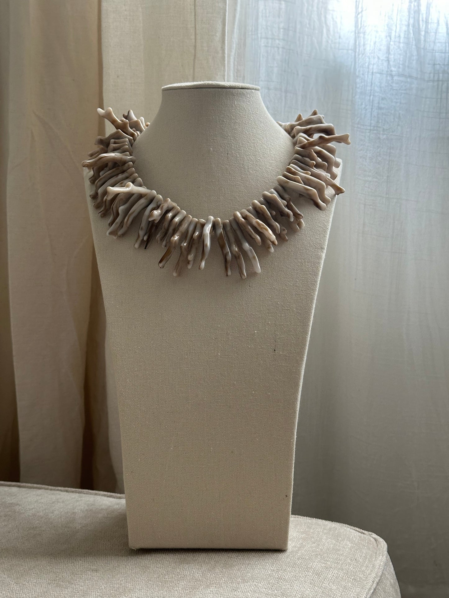 COLLAR CORAL ARENA