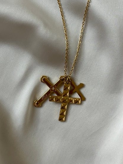 COLGANTE CRUCES