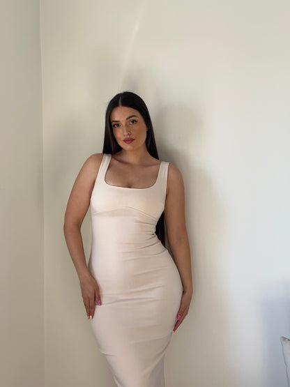 VESTIDO MIDI TIRANTES