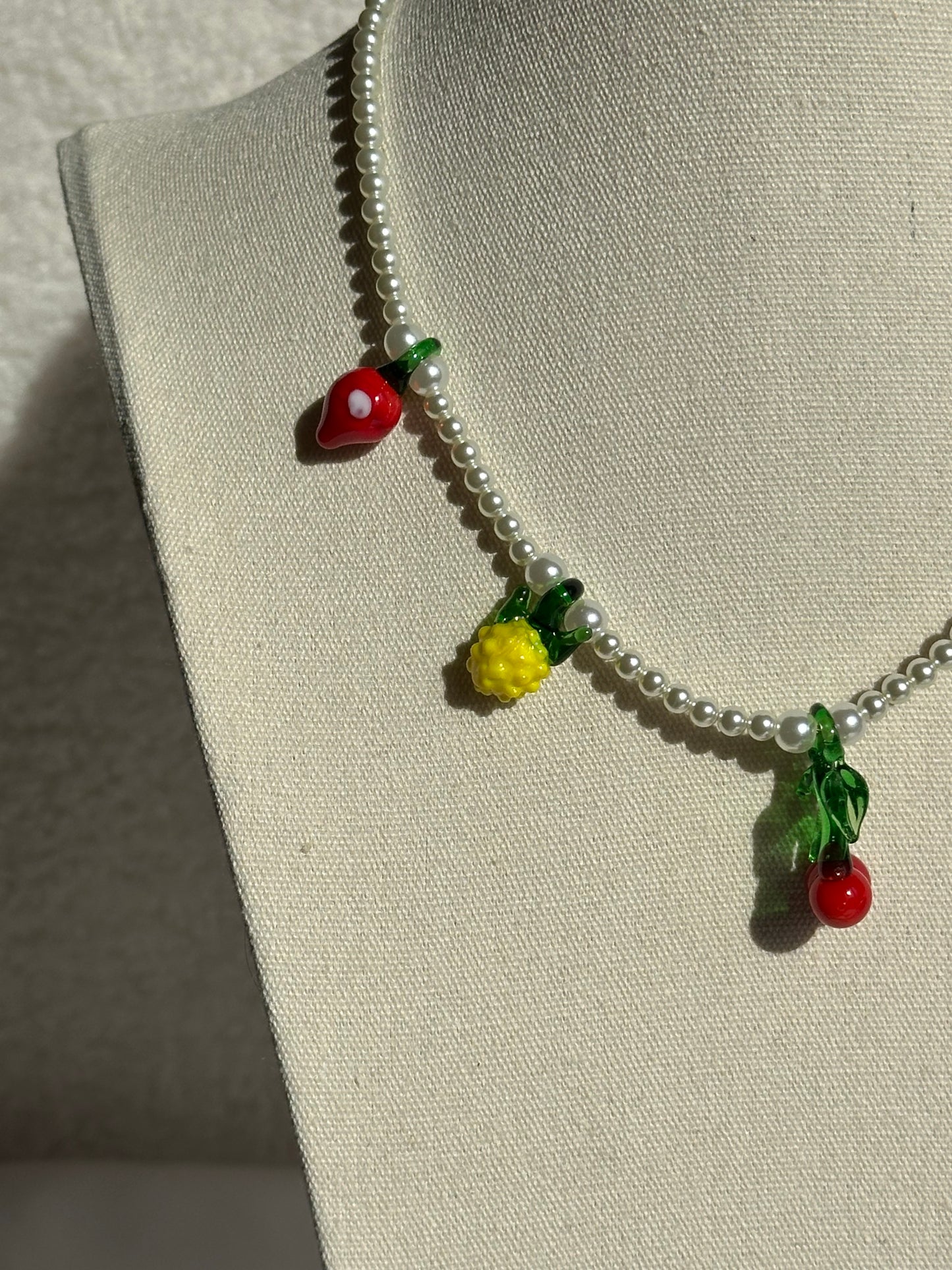 COLLAR PERLAS FRUTAS