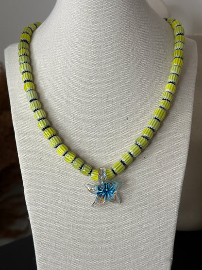 COLLAR AMARILLO ESTRELLA (PREVENTA)