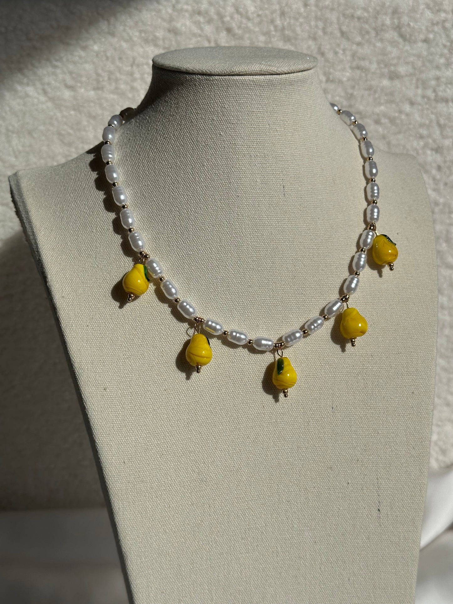 COLLAR PERLAS LIMONES