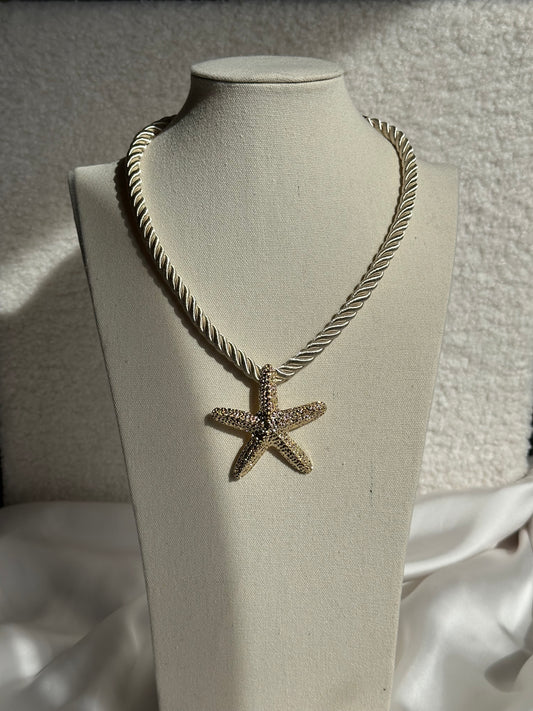 COLLAR CORDÓN ESTRELLA