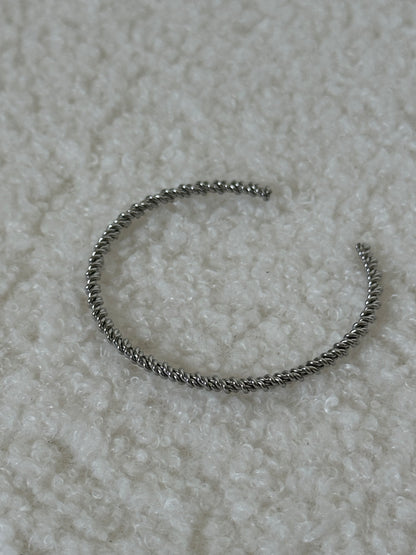 BRAZALETE RÍGIDO LIADO
