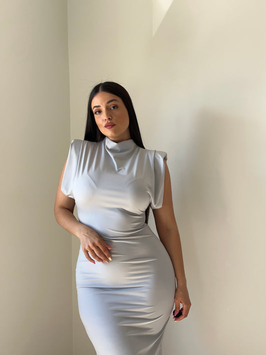 VESTIDO MIDI HOMBRERAS