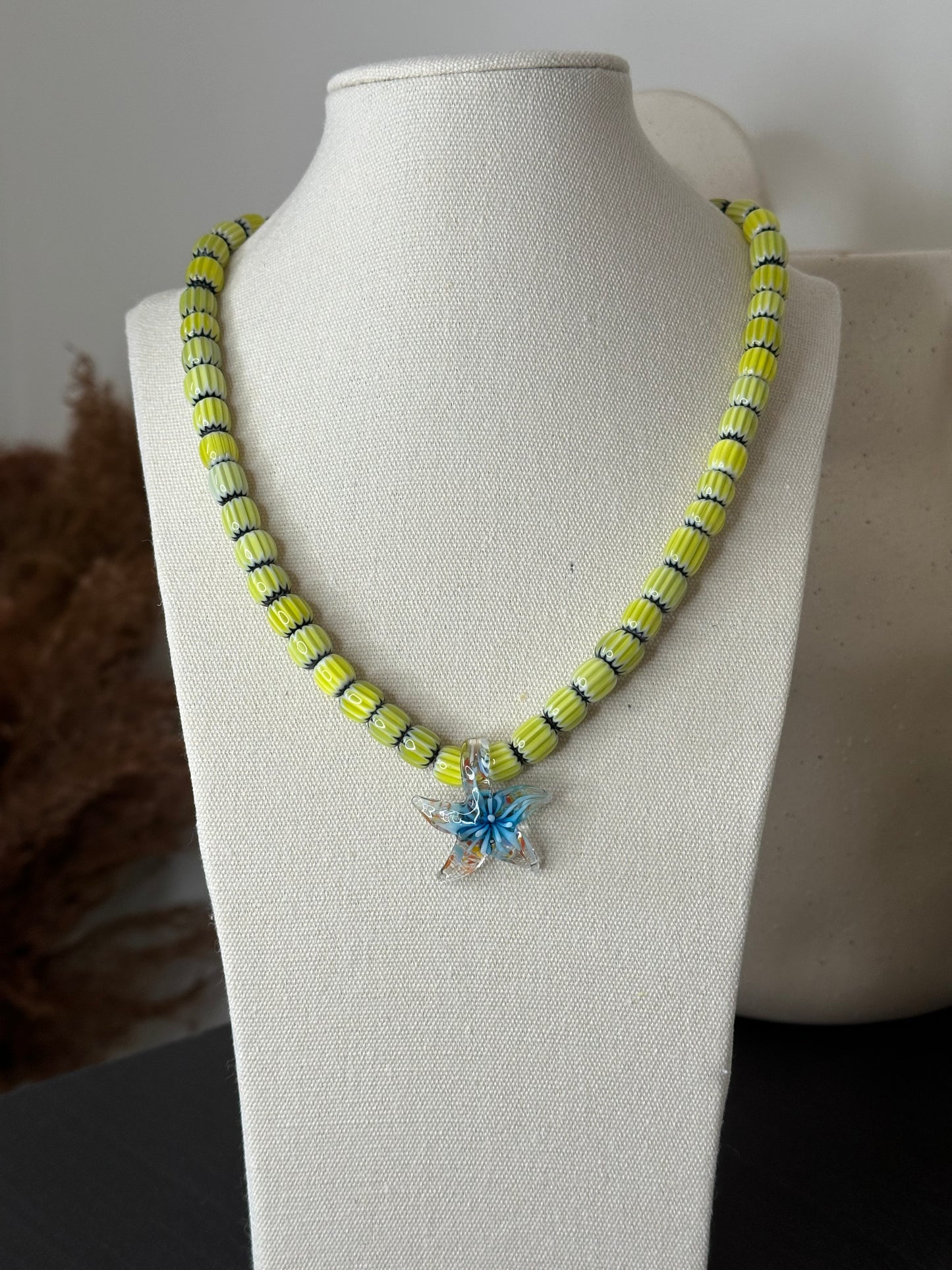 COLLAR AMARILLO ESTRELLA (PREVENTA)
