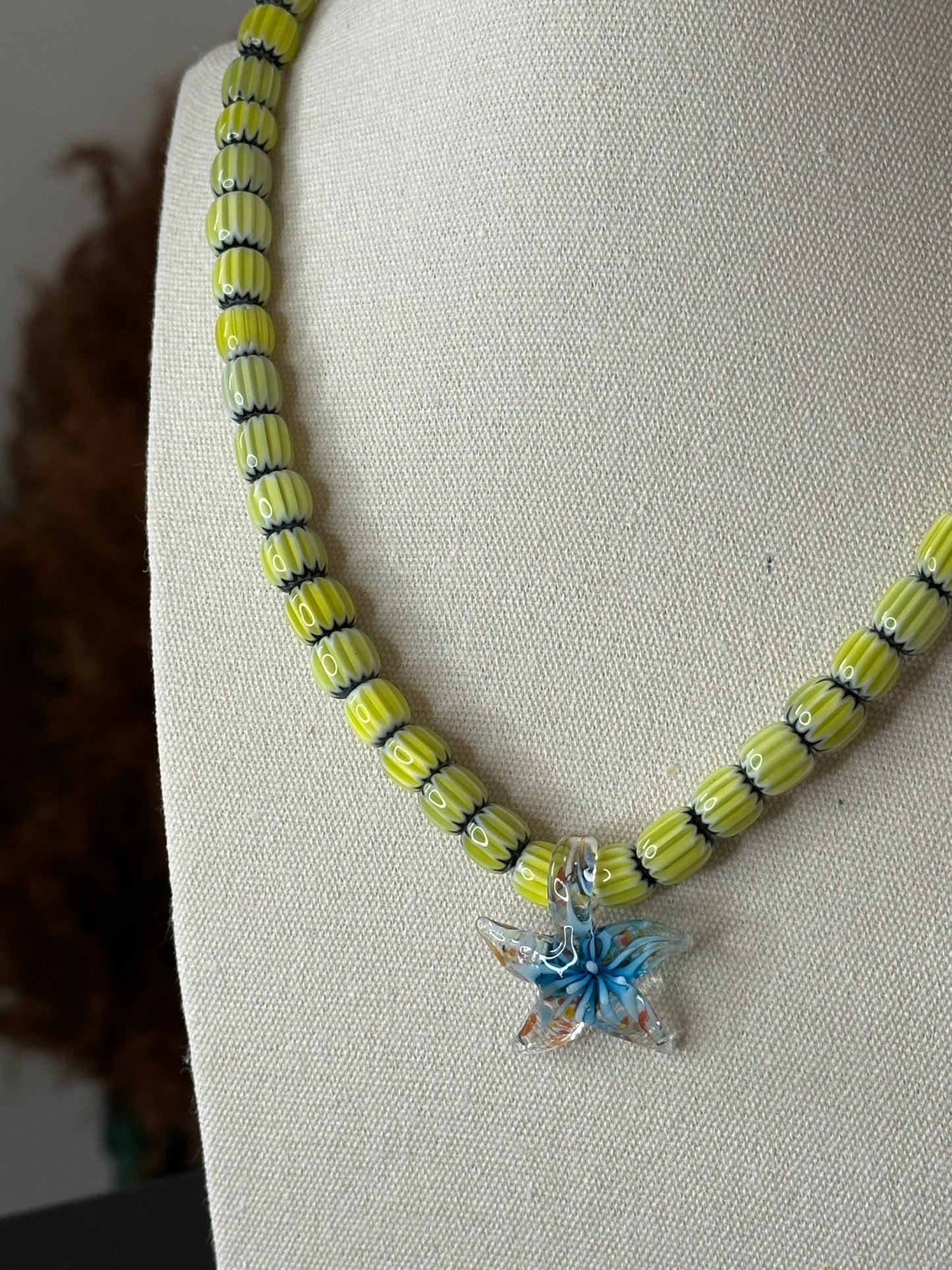 COLLAR AMARILLO ESTRELLA (PREVENTA)
