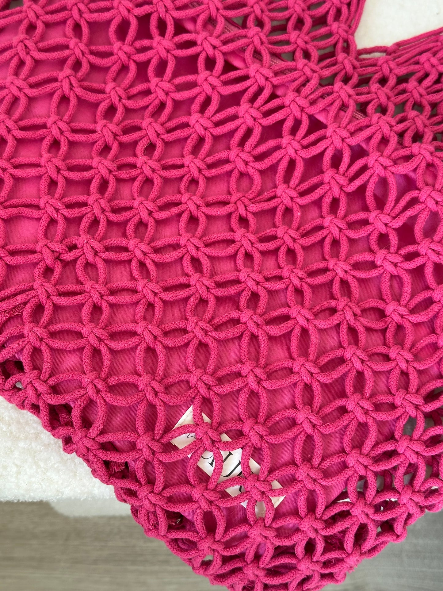 BOLSO MACRAMÉ FUCSIA