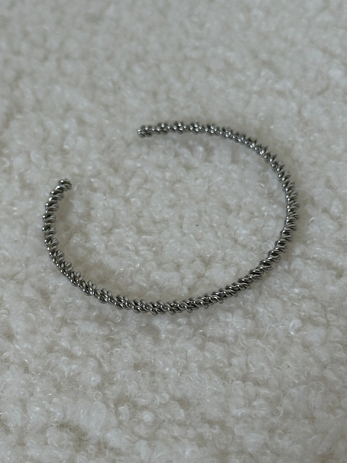 BRAZALETE RÍGIDO LIADO