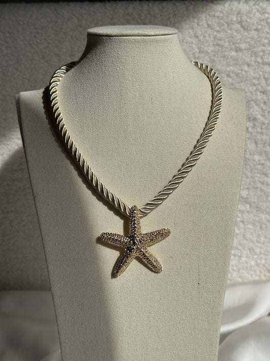 COLLAR CORDÓN ESTRELLA