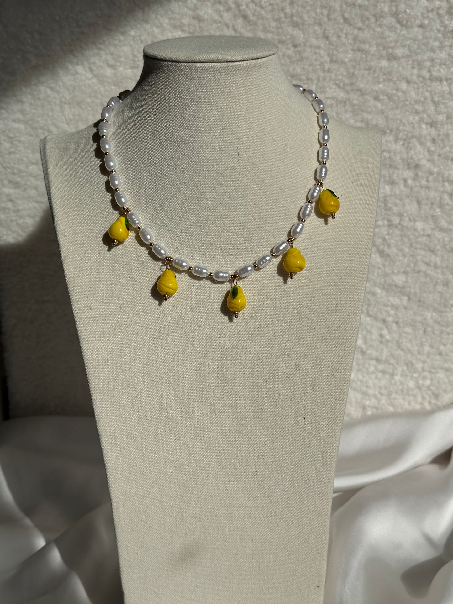 COLLAR PERLAS LIMONES