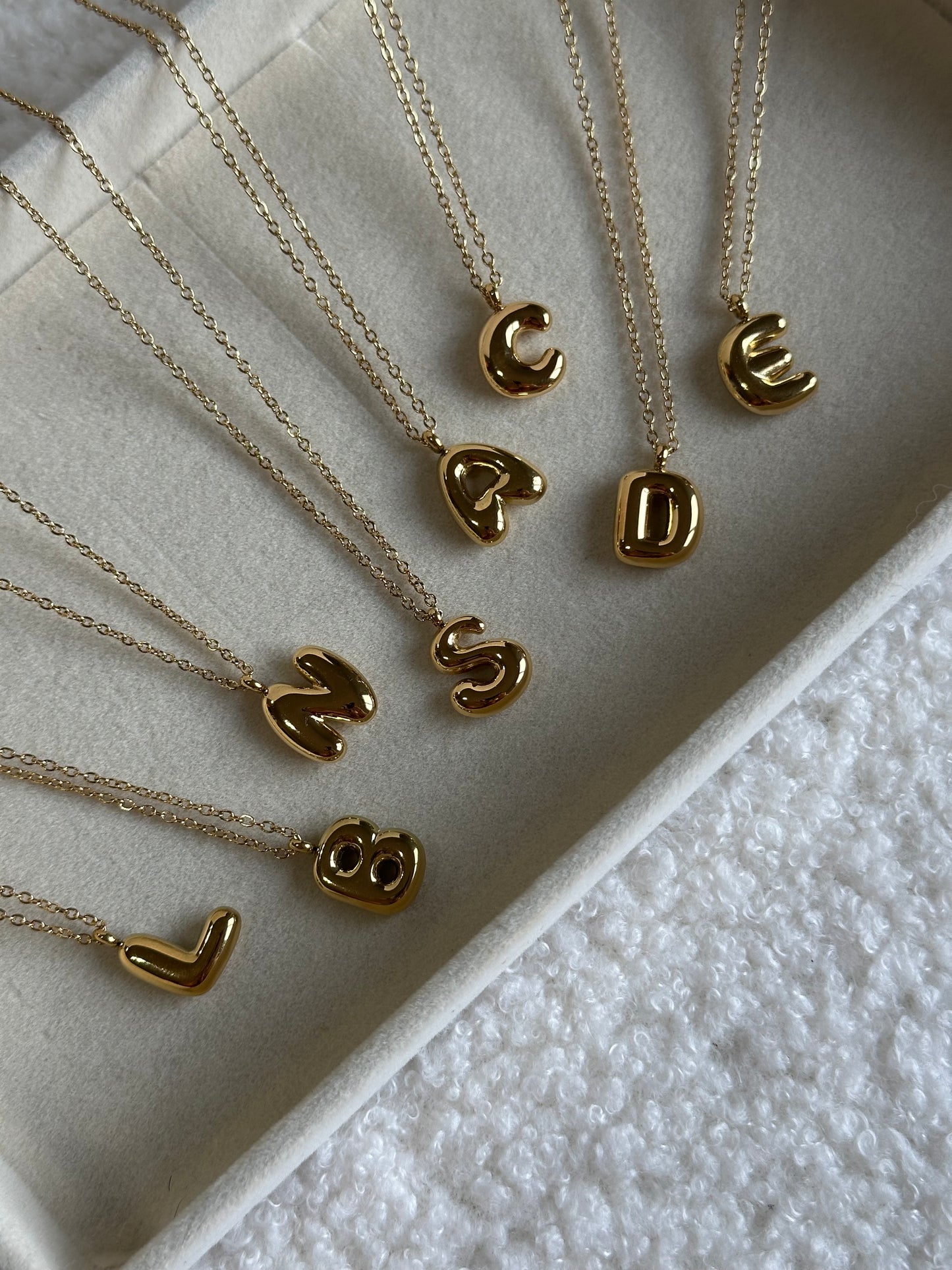COLGANTE BUBBLE LETTER
