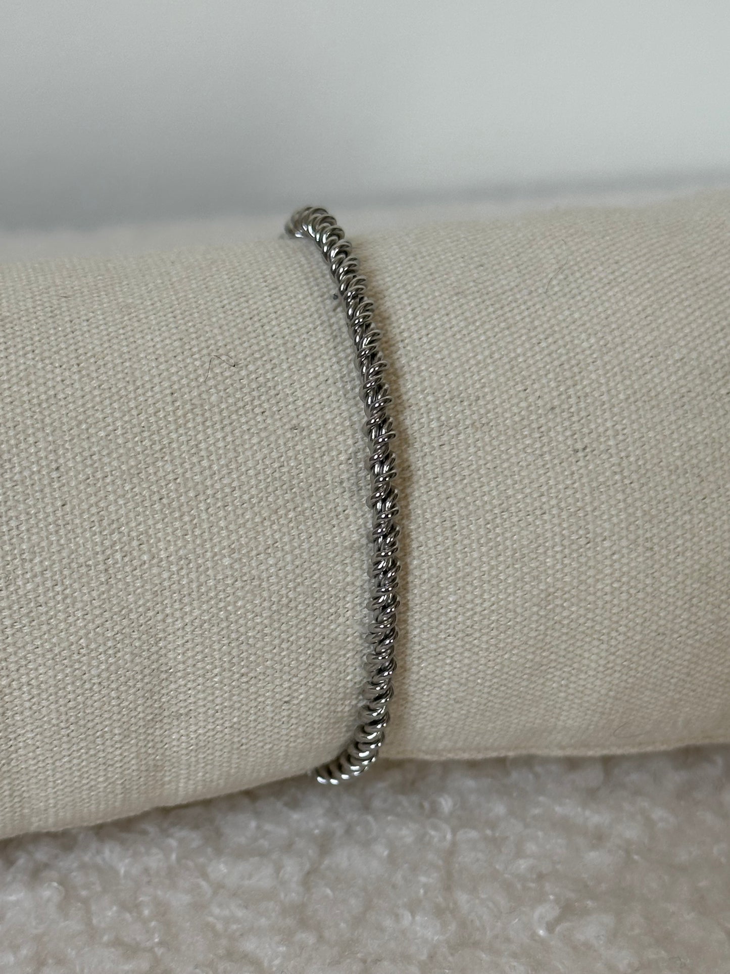 BRAZALETE RÍGIDO LIADO