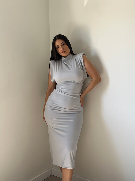 VESTIDO MIDI HOMBRERAS
