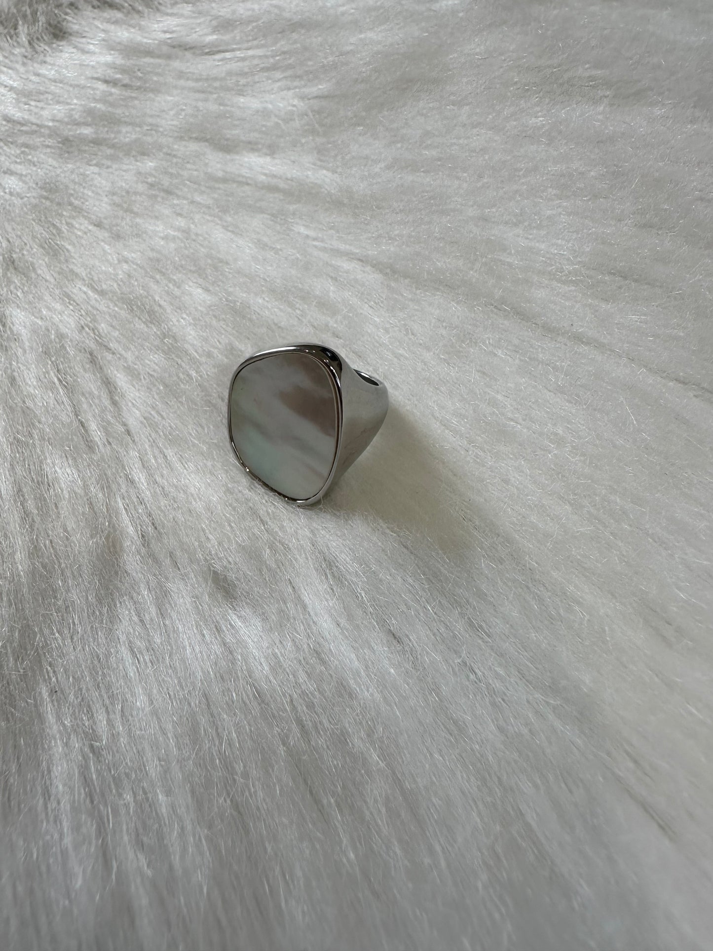 ANILLO PIEDRA NACARADA