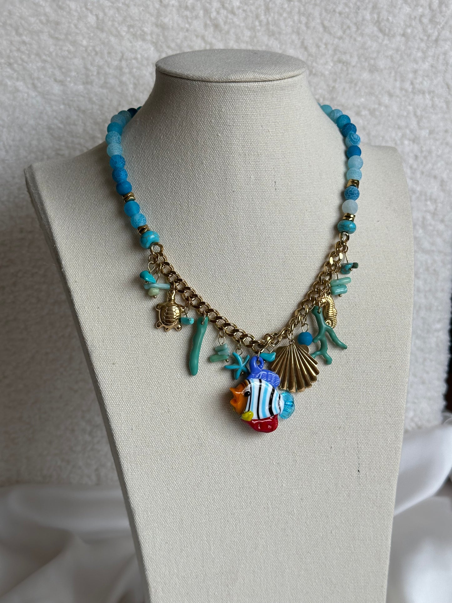 COLLAR AZUL PEZ