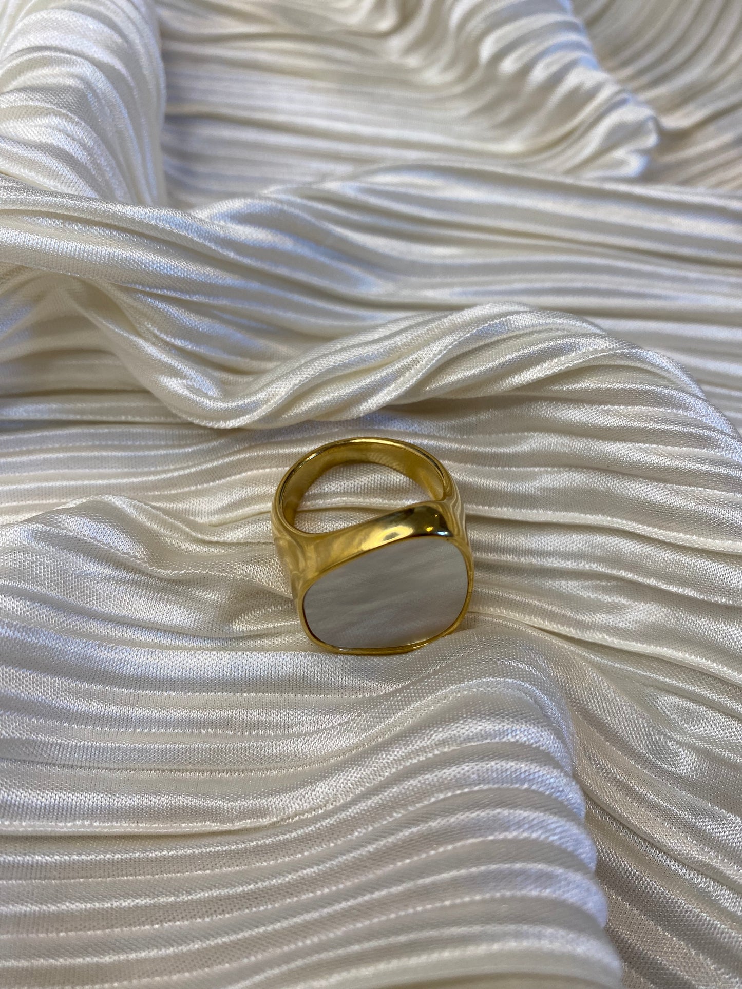 ANILLO PIEDRA NACARADA